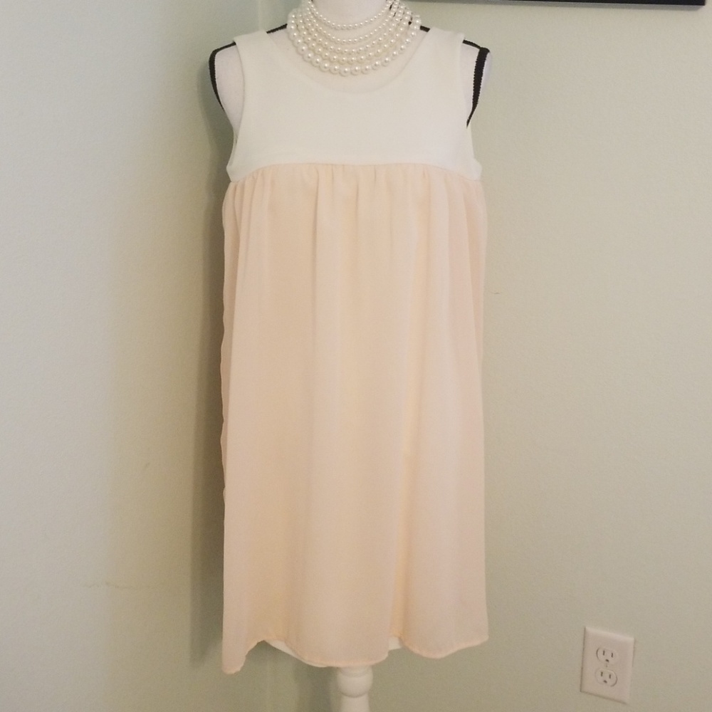 Camilyn Beth Cecilia Dress Light Peach